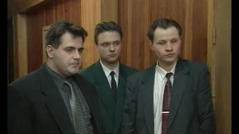 Кадры из сериала Улицы разбитых фонарей (1997)