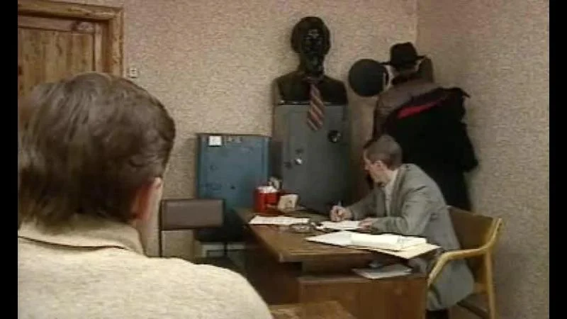 Кадры из сериала Улицы разбитых фонарей (1997)