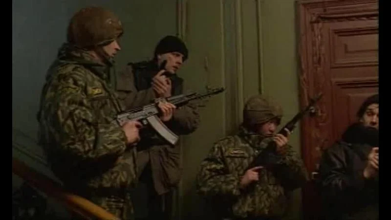Кадры из сериала Улицы разбитых фонарей (1997)