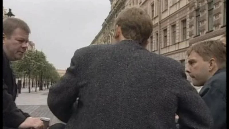Кадры из сериала Улицы разбитых фонарей (1997)