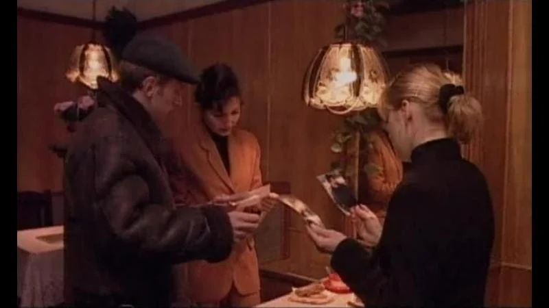 Кадры из сериала Улицы разбитых фонарей (1997)